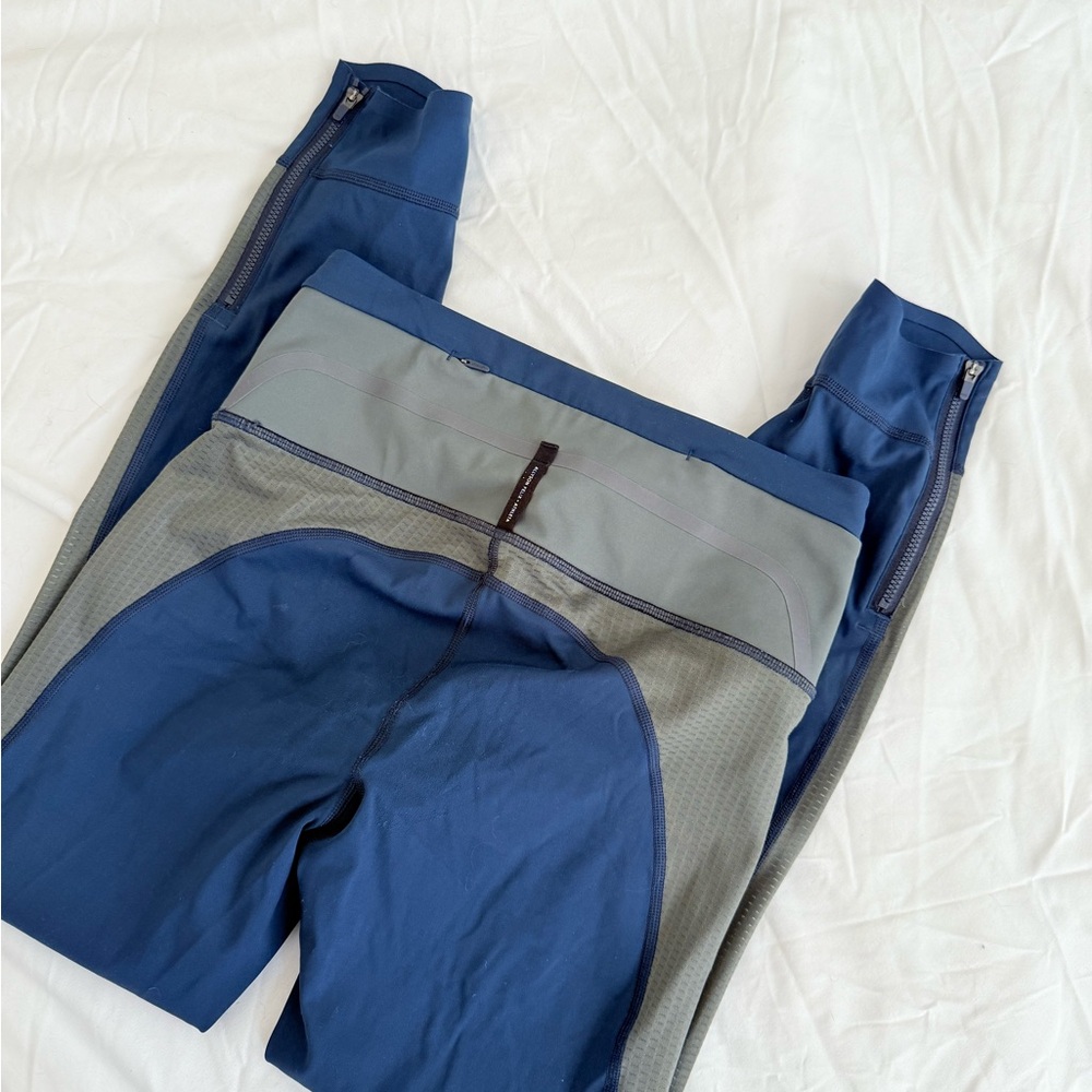 Athleta Blue and Gray Leggings